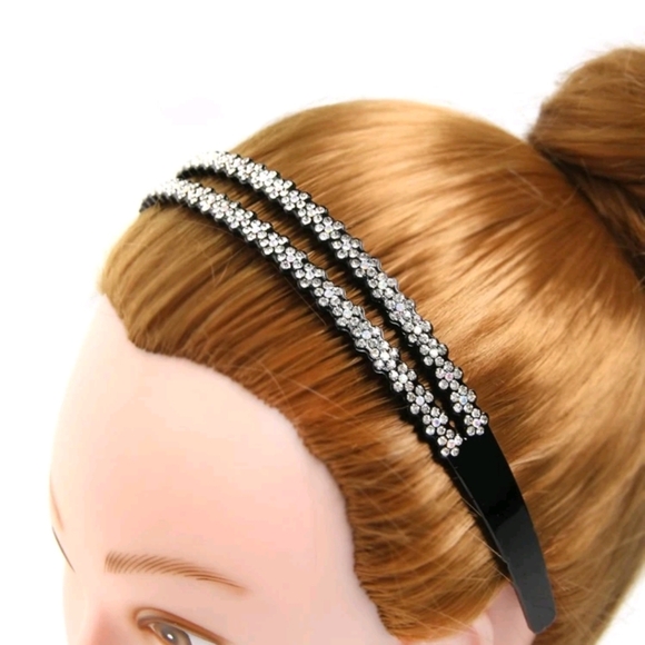 ✨3 FOR $28✨🆕 FLORAL RHINESTONE DOUBLE HEADBAND - Picture 3 of 3